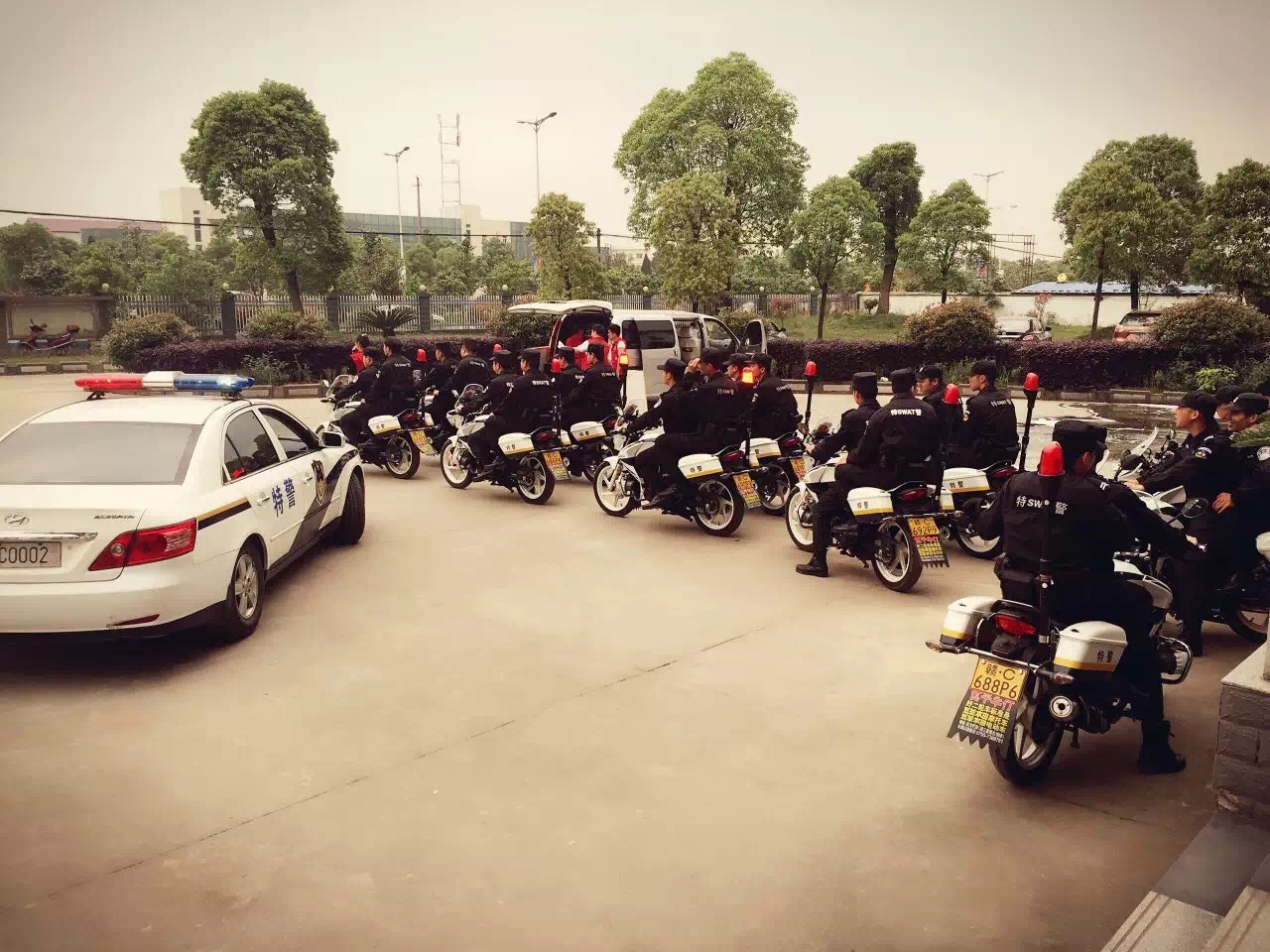 &#21326;&#20159;&#24179;&#21488;&#95;&#21326;&#20159;&#40;&#20013;&#22269;&#41;