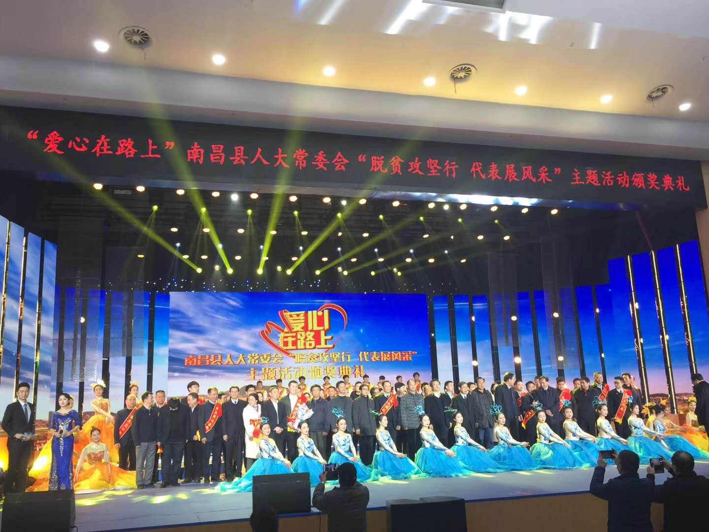 &#21326;&#20159;&#24179;&#21488;&#95;&#21326;&#20159;&#40;&#20013;&#22269;&#41;